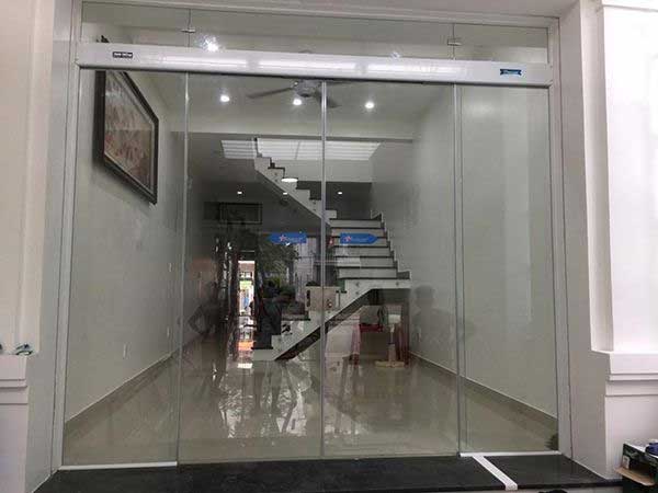 Cửa kính cường lực 2 cánh Cửa kính cường lực 2 cánh